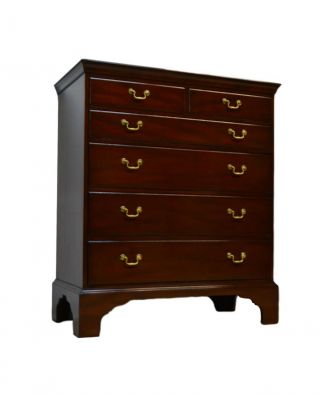 Kittinger Williamsbug Solid Mahogany Chippendale Chest Of Drawers