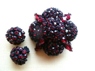 Show Stopping Vtg High End Warner Siam Red High Dome Brooch/pin & Earrings Set